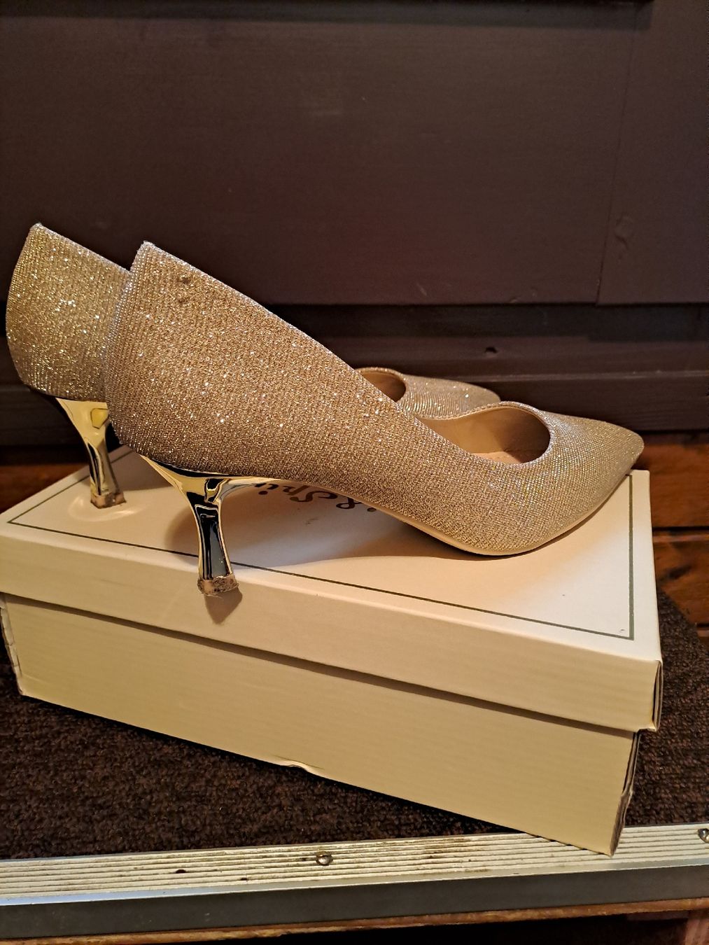 Scarpe da donna: Frauen Schuhe Elegante – Usato da Ennenda venduto da nap_72kx 2