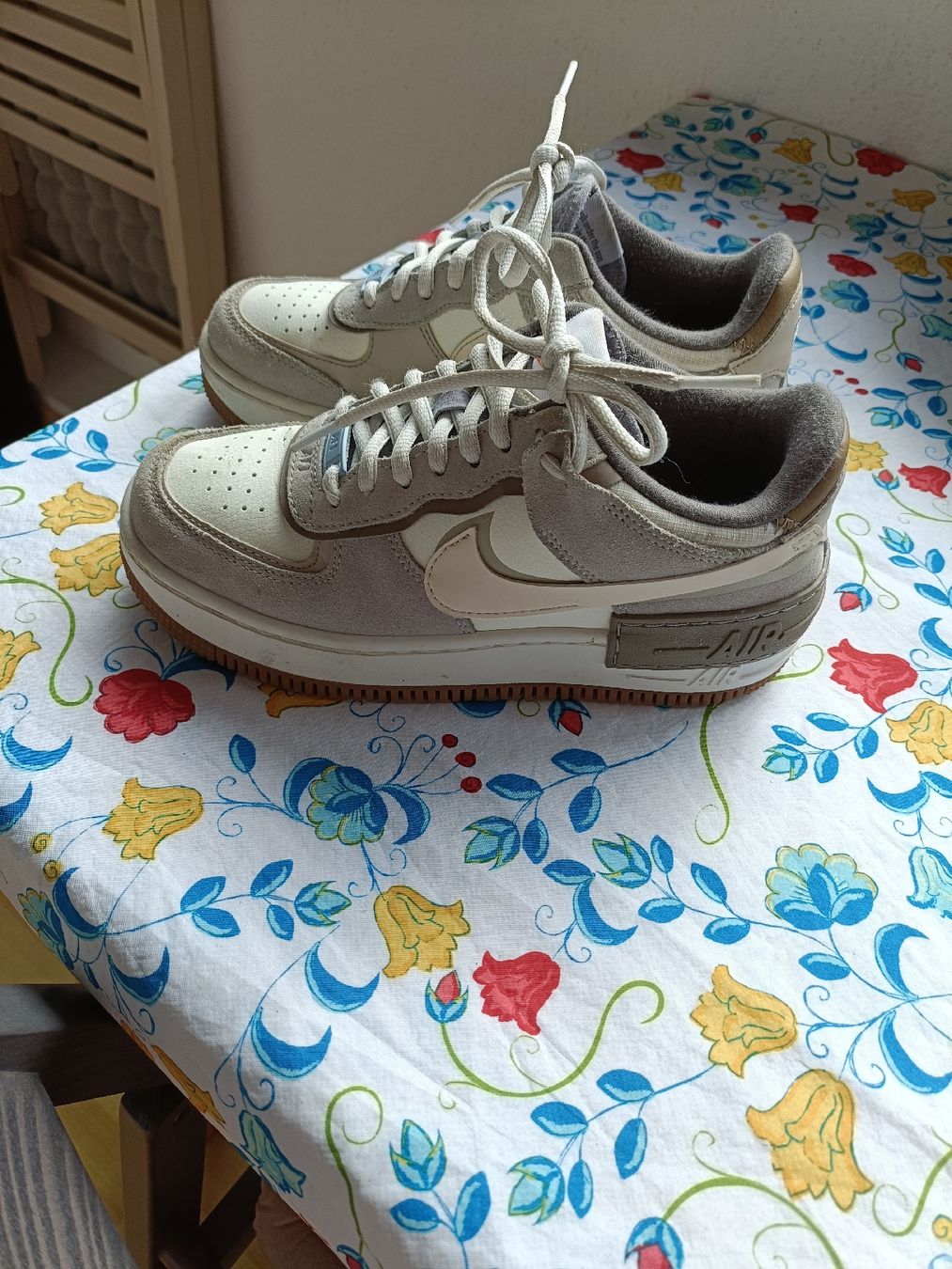 Nike Scarpe per ragazzi: Schuhe Nike grosse 36.5 – Usato da Domat ems venduto da Marika2213