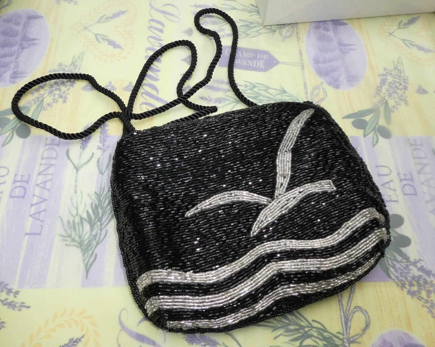 Taschen für Damen: Sac à main en perle neuf – Neu und originalverpackt aus Troistorrents von Marion70