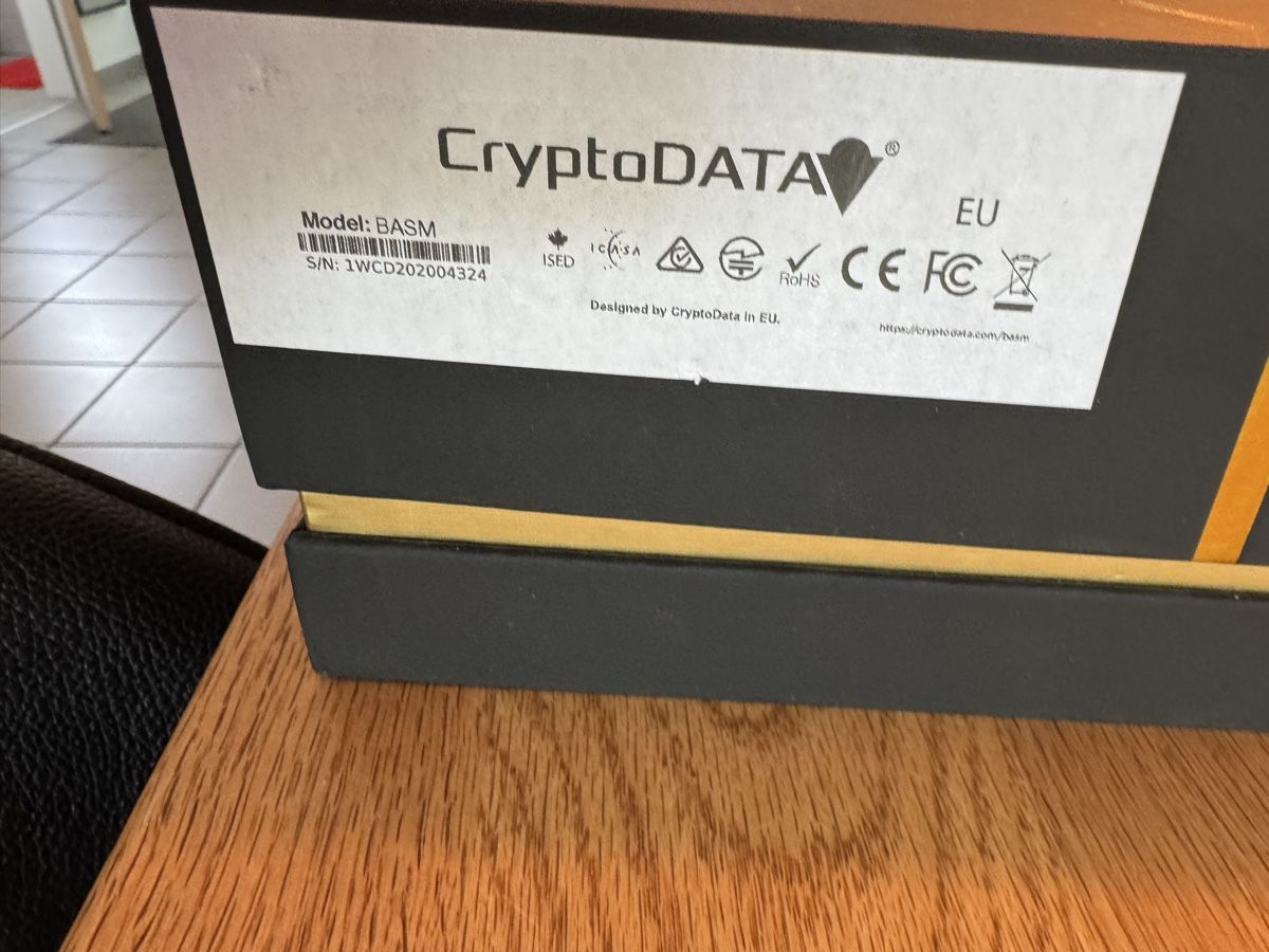 CryptoDATA BASM Laptop (Neuwertig) (Neu (gemäss Beschreibung)) in Safenwil  für CHF 299 – mit Lieferung auf Ricardo kaufen