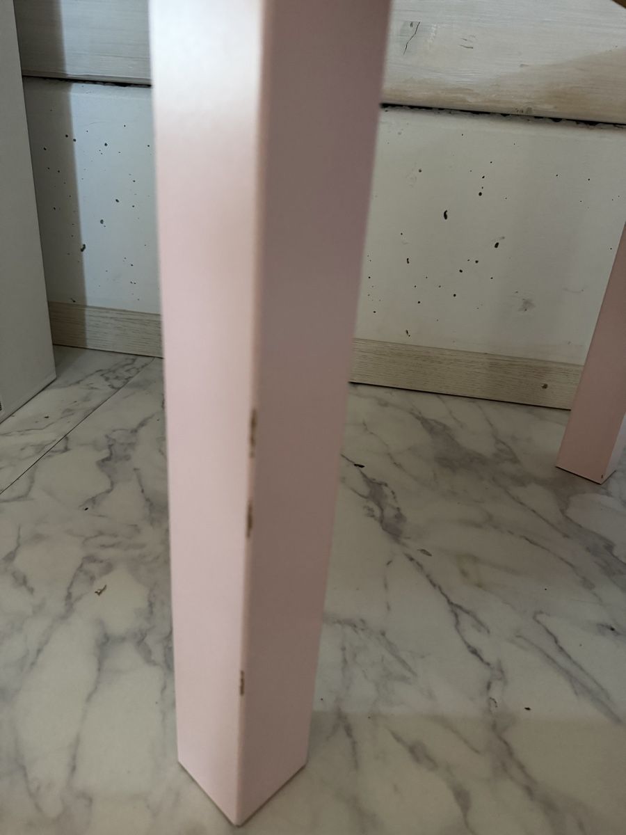 Tavoli: Rosa Ikea Lack Beistelltisch – Usato da Goldau venduto da Henggi88 2