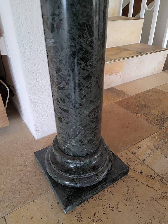 Sculture & Statue: Marmorsäule.  CARRARA. – Usato da Würenlos venduto da Uruli 3