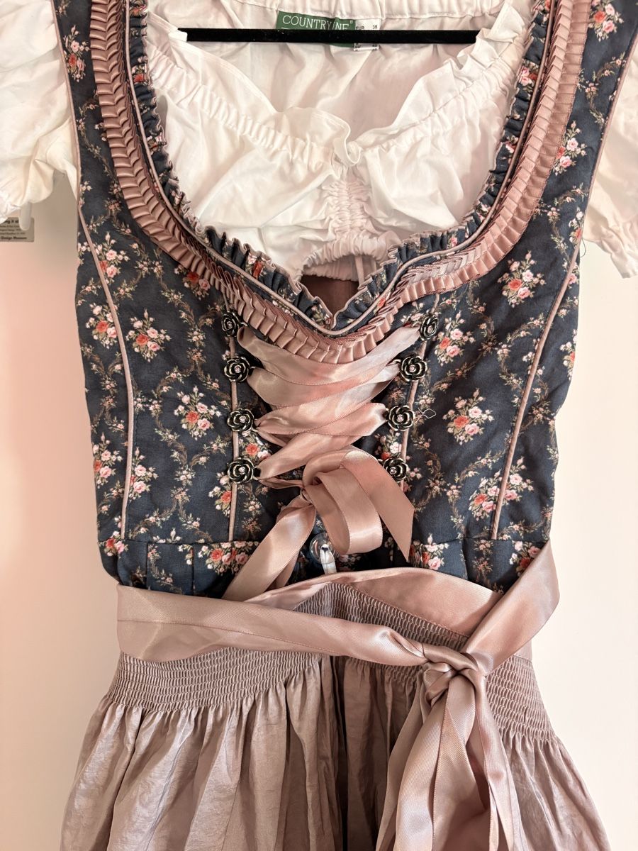Costumi: Dirndl - Dirndlalm - Gr 38 – Usato da Zürich venduto da nin_n7p7 3