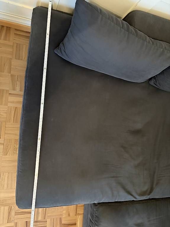 Sofas: Grosses Ecksofa in Anthrazit, Microfaser-Optik, sehr bequem – D'occasion à St. Gallen par ram_6d9h
