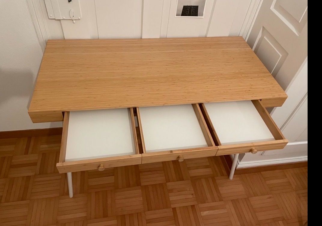 Ikea Scrivanie: Ikea Lillasen Pult – Usato da Winterthur venduto da sina852636 3