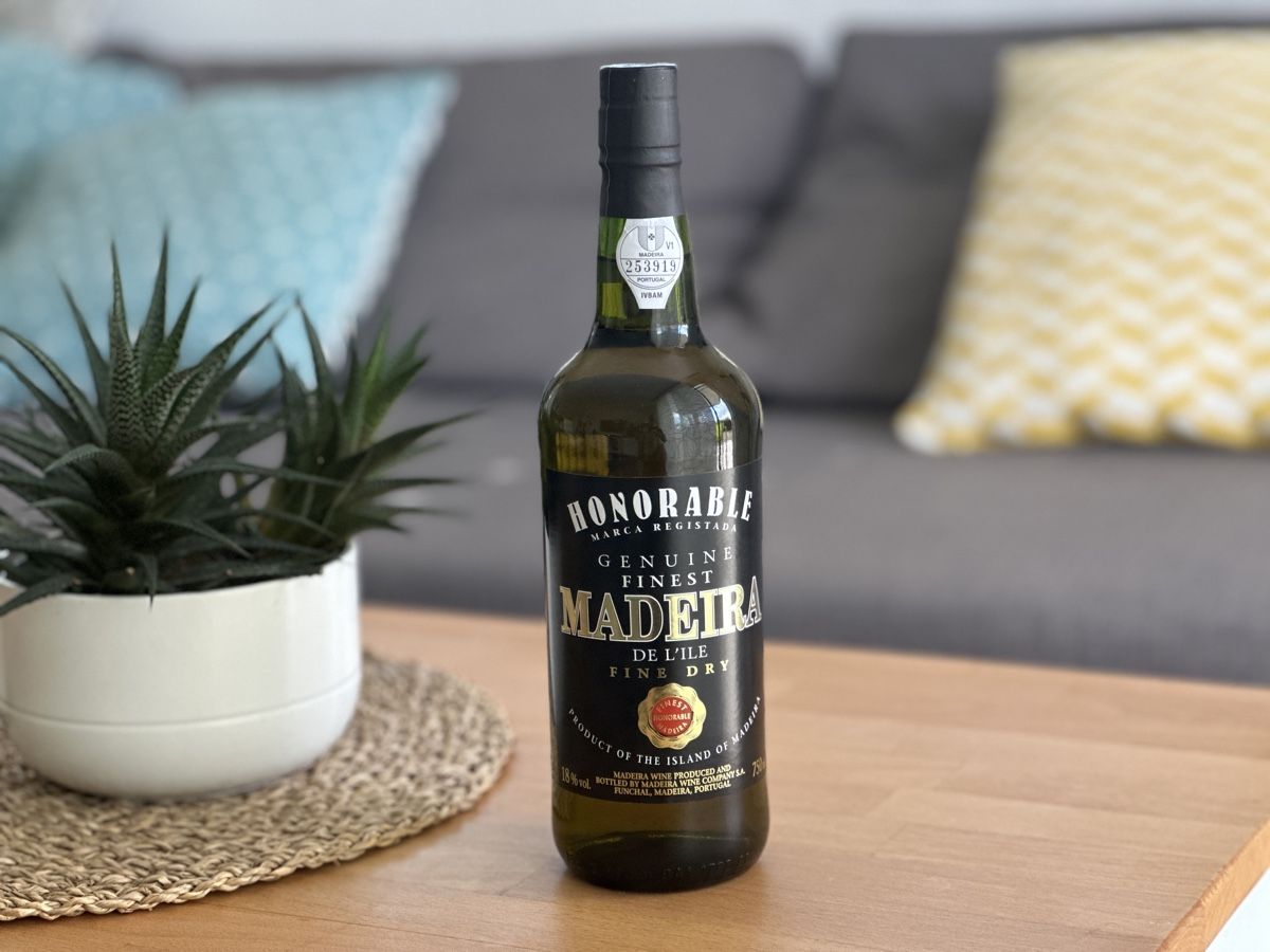 Bevande alcoliche: Madeira Honorable Fine Dry 18° – Nuovo e nell'imballaggio originale da Promasens venduto da Toblerone83