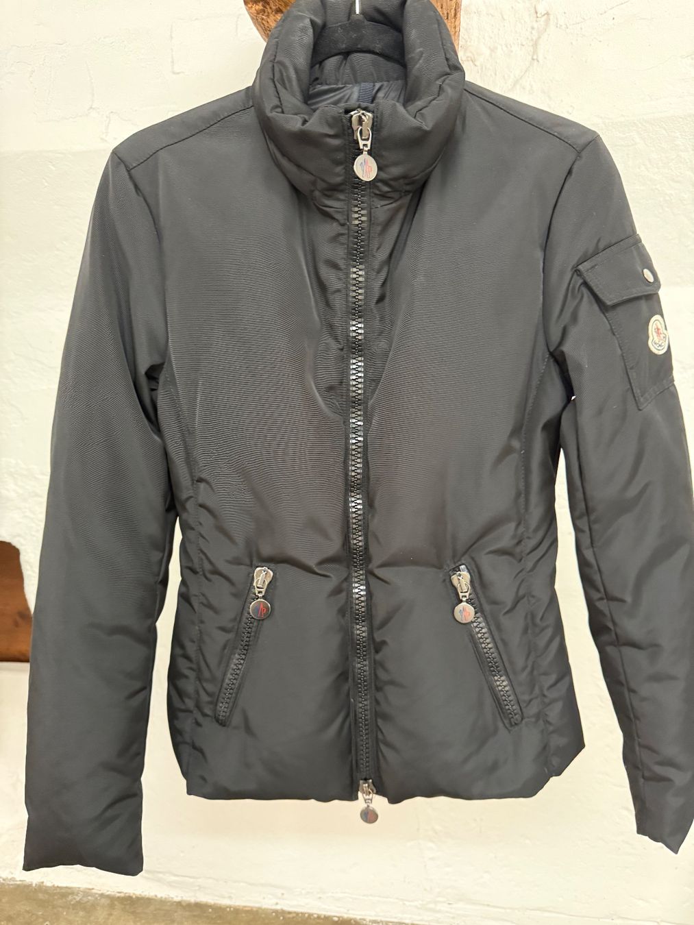 Moncler Jacken: Moncler Daunenjacke – Gebraucht aus Lutzenberg von Schatzkiste88