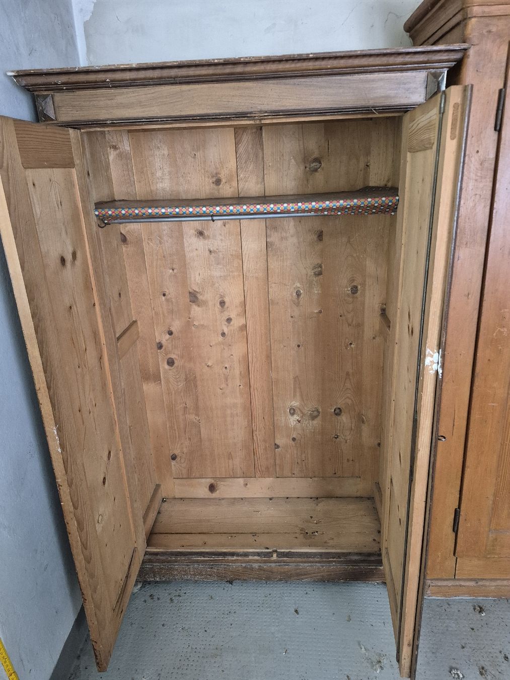 Schränke: Schrank antik – Gebraucht aus Farnern von Kiri10 1