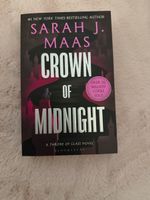 Crown of Midnight/ Throne of Glass series / Sarah J. Maas