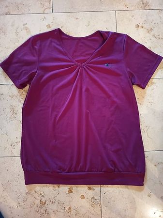 Sport/ T- shirt Damen, Gr. 40