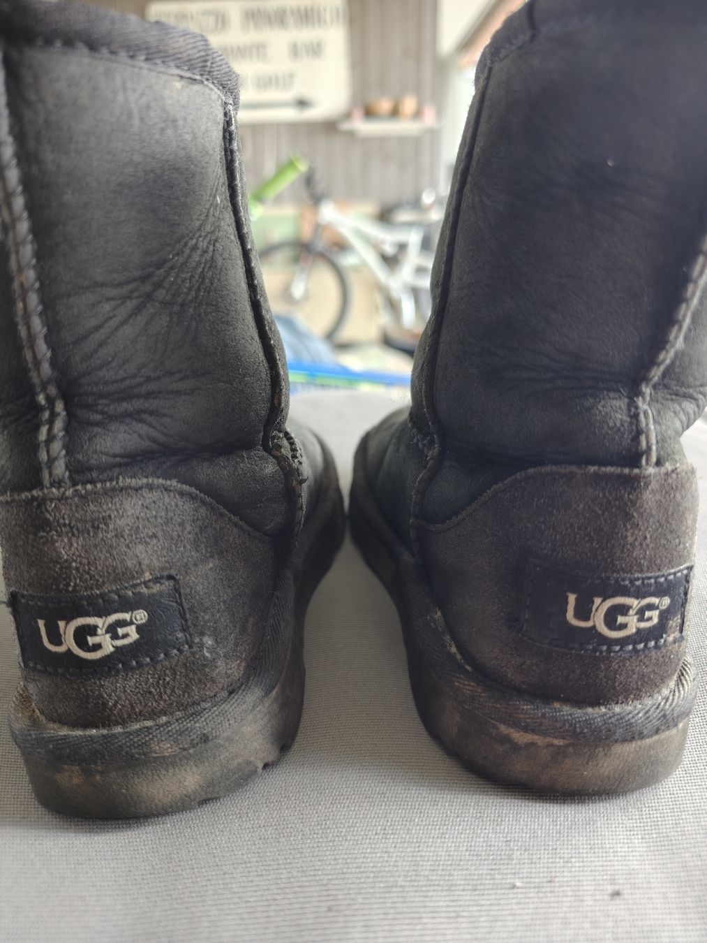 Ugg Chaussures garçon: Ugg Boots 29 – D'occasion à Hittnau par vb-haus 1