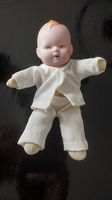 Antikes Puppenbaby