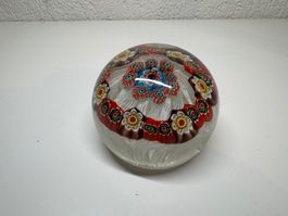 Briefbeschwerer aus Muranoglas mit Millefiori Murinen