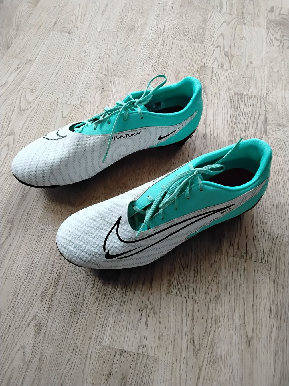Nike Scarpe da uomo: Fusballschuhe Gr. 45 – Usato da Ruemlang venduto da Ike300 1