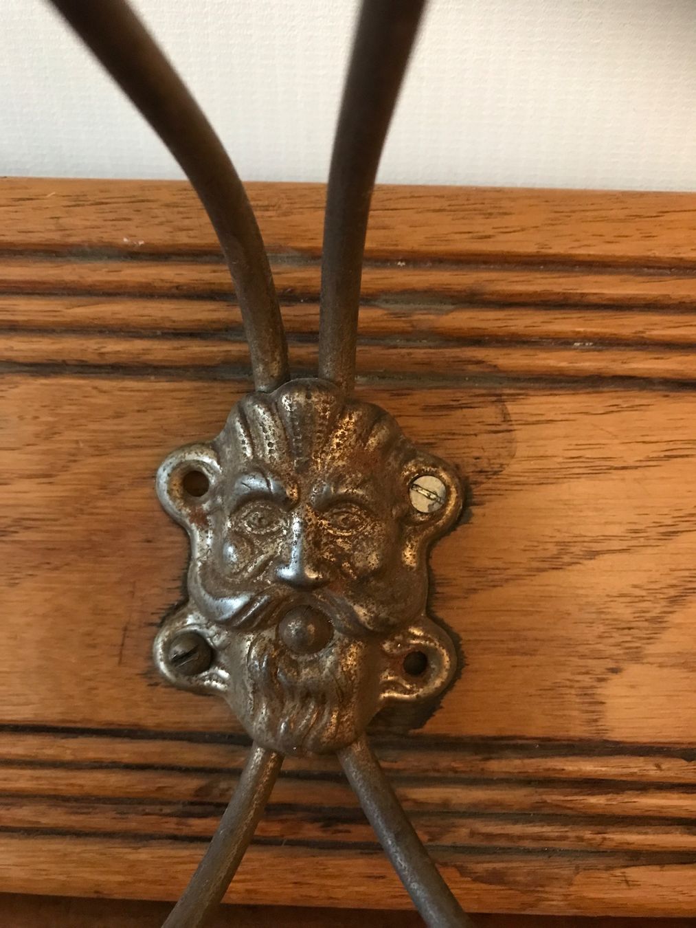 Garderobe: Antike Garderobe Hakenleiste – Gebraucht aus Rapperswil SG von cosiba01 3