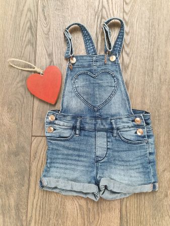 Latzhose &Denim blau Herzmotiv Grösse 104 top Zustand