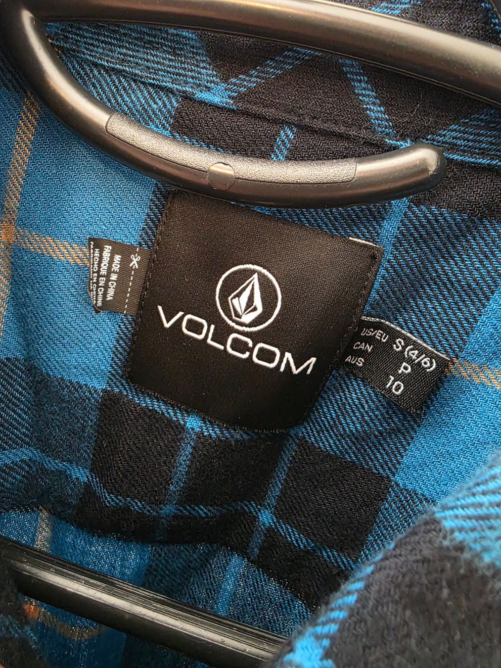 Camicie: Blaues Hemd Volcom – Usato da Rothenfluh venduto da sel_j856 2
