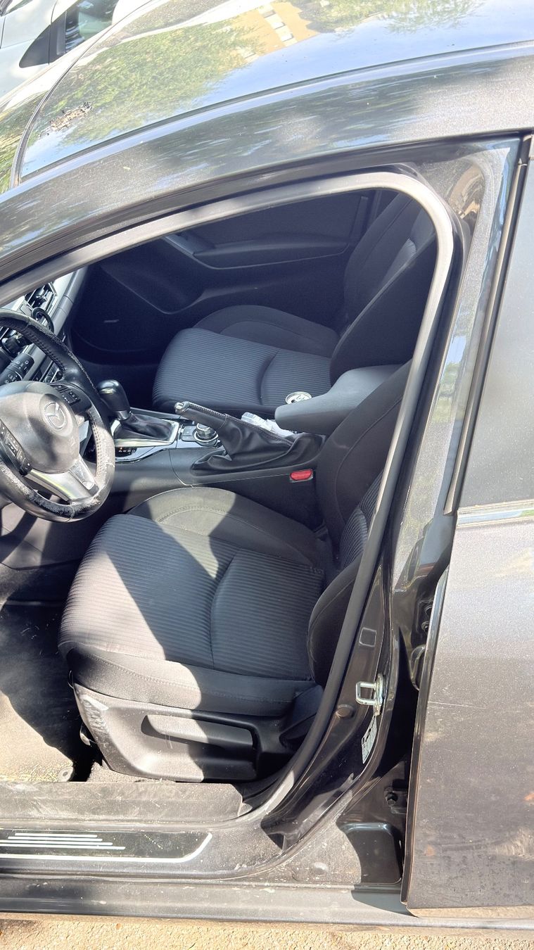 Mazda Autos: Mazda 3 Hatchback 5-door Dark Grey Used – Gebraucht aus Schliern b. Köniz von Secareanu-alexx 9