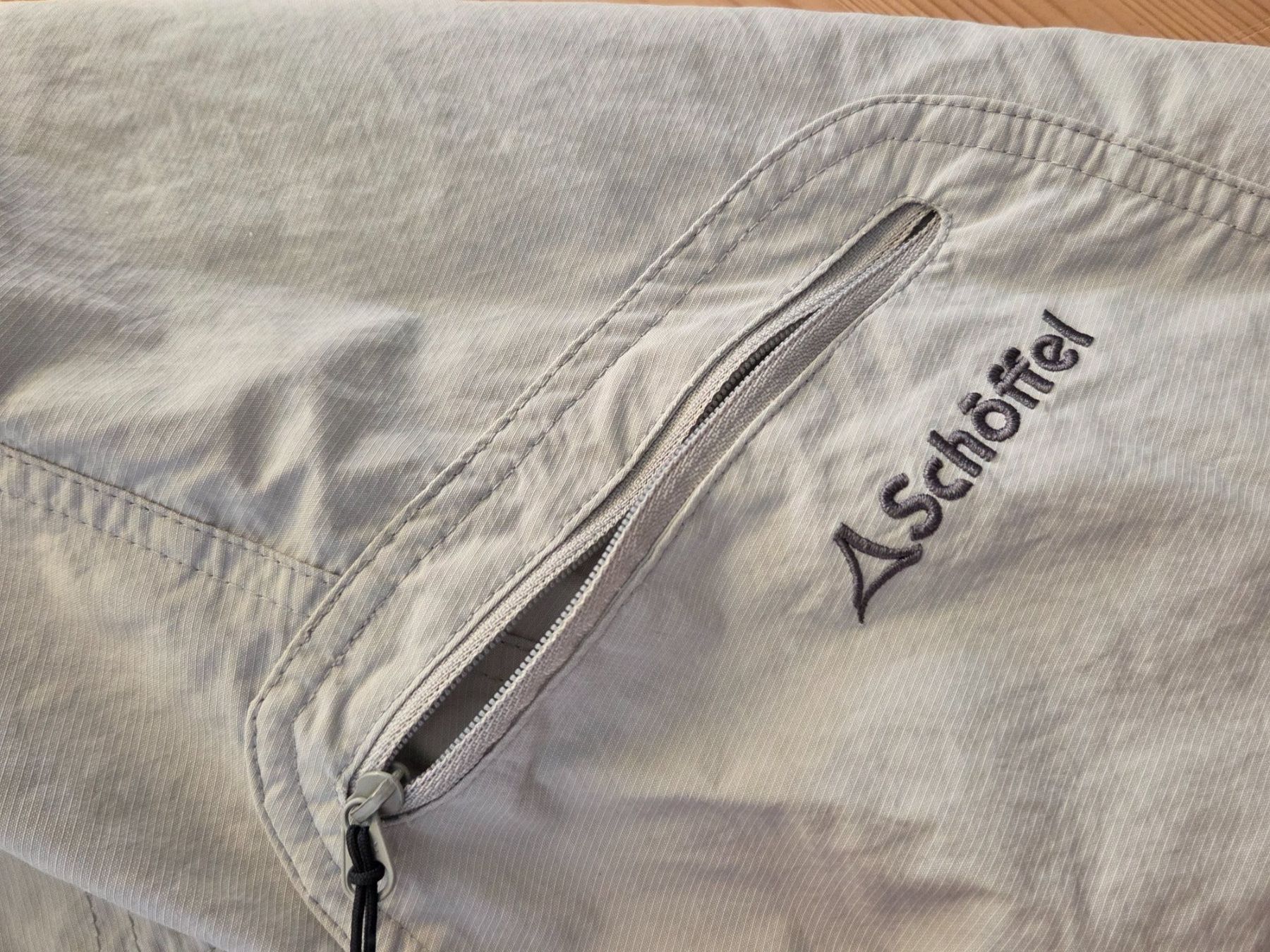 Schoeffel Hosen: Wanderhosen, Schöffel, 46/48 – Gebraucht aus Liestal von ITOlio