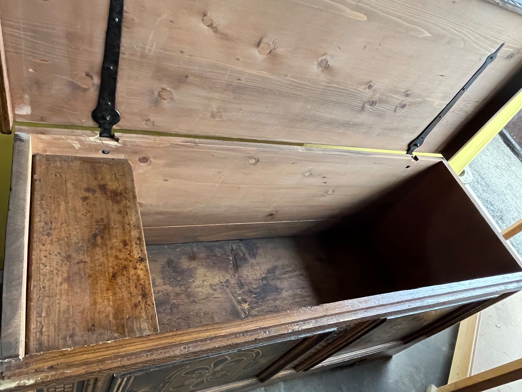 Cassapanche: Barocke Bauerntruhe mit Original Bemalung – Usato da Brienz BE venduto da hey_z9vg 7