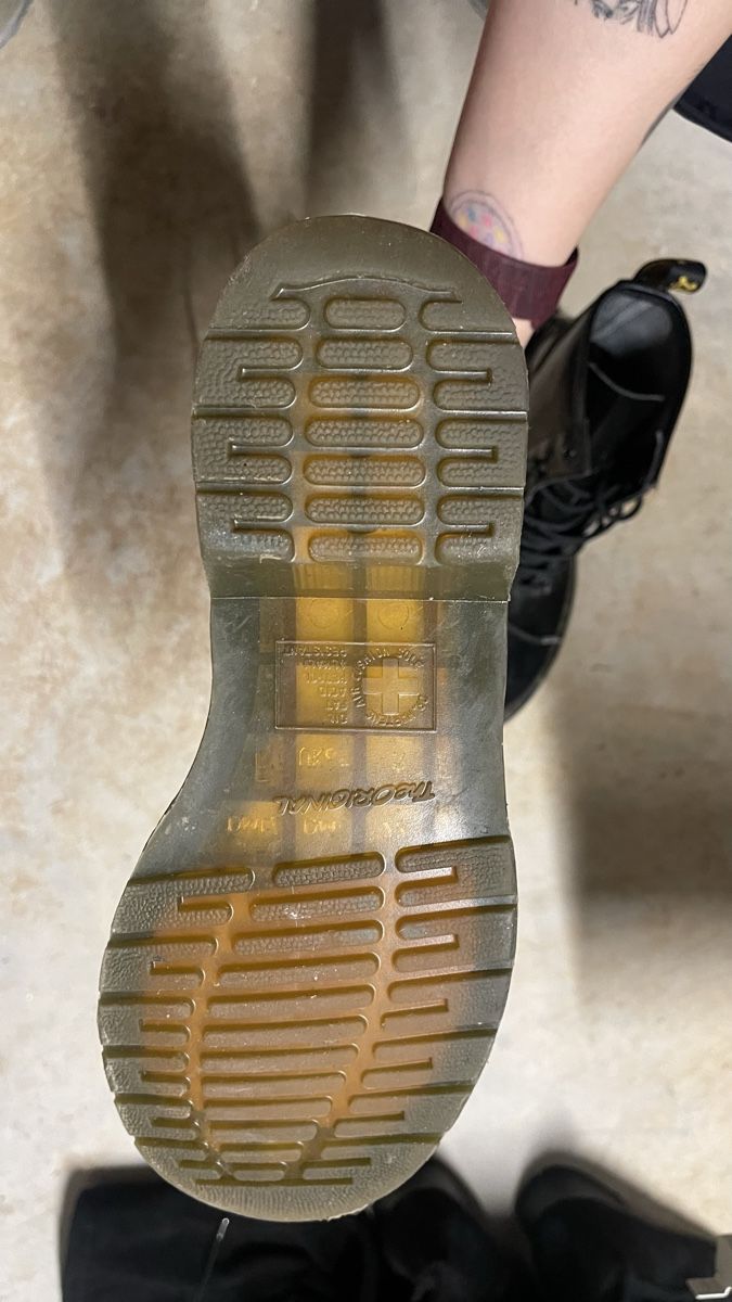 Dr. Martens Scarpe da donna: Dr. Martens Lack-Stiefel, Grösse 39, Schwarz – Usato da Neuhausen am Rheinfall venduto da nifi.plants 4