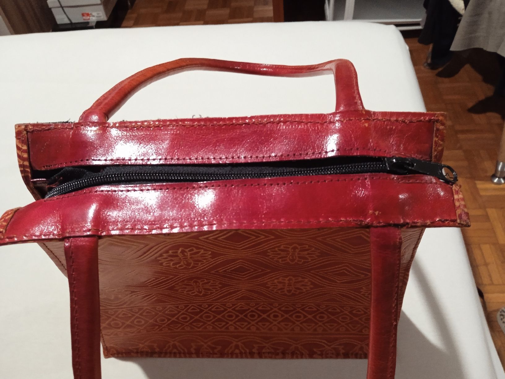 Sacs femmes: Echte Ledertasche in gutem Zustand – D'occasion à Chiasso par mmo_vtx9 4