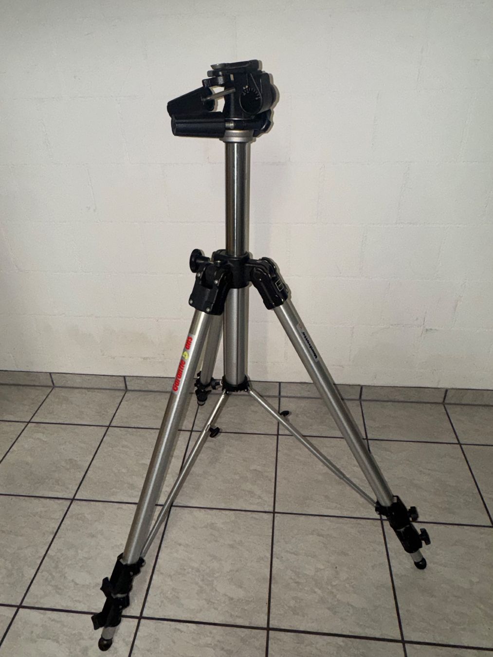 Manfrotto Treppiedi & Teste: Professionelle Manfrotto Stativ 161 und Kopf 160 – Usato da Kaiseraugst venduto da Drasa 2