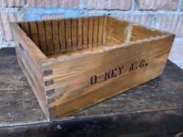 Antike Kiste aus Werkstatt, O Key AG Industrial Design Tolle