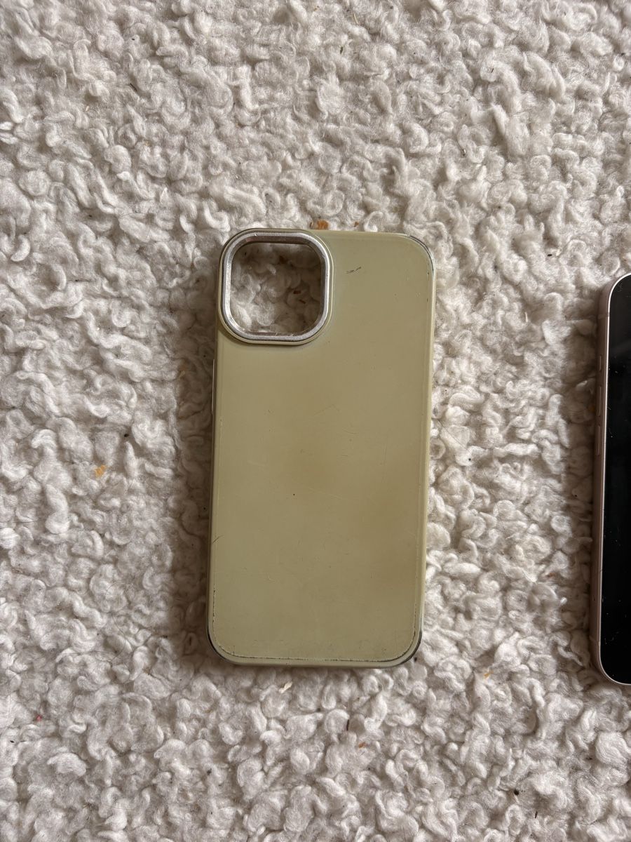 Apple Handys / Smartphones: Apple iPhone 13 128 GB mit Schutzhülle – Gebraucht aus Zermatt von 0789247192 3