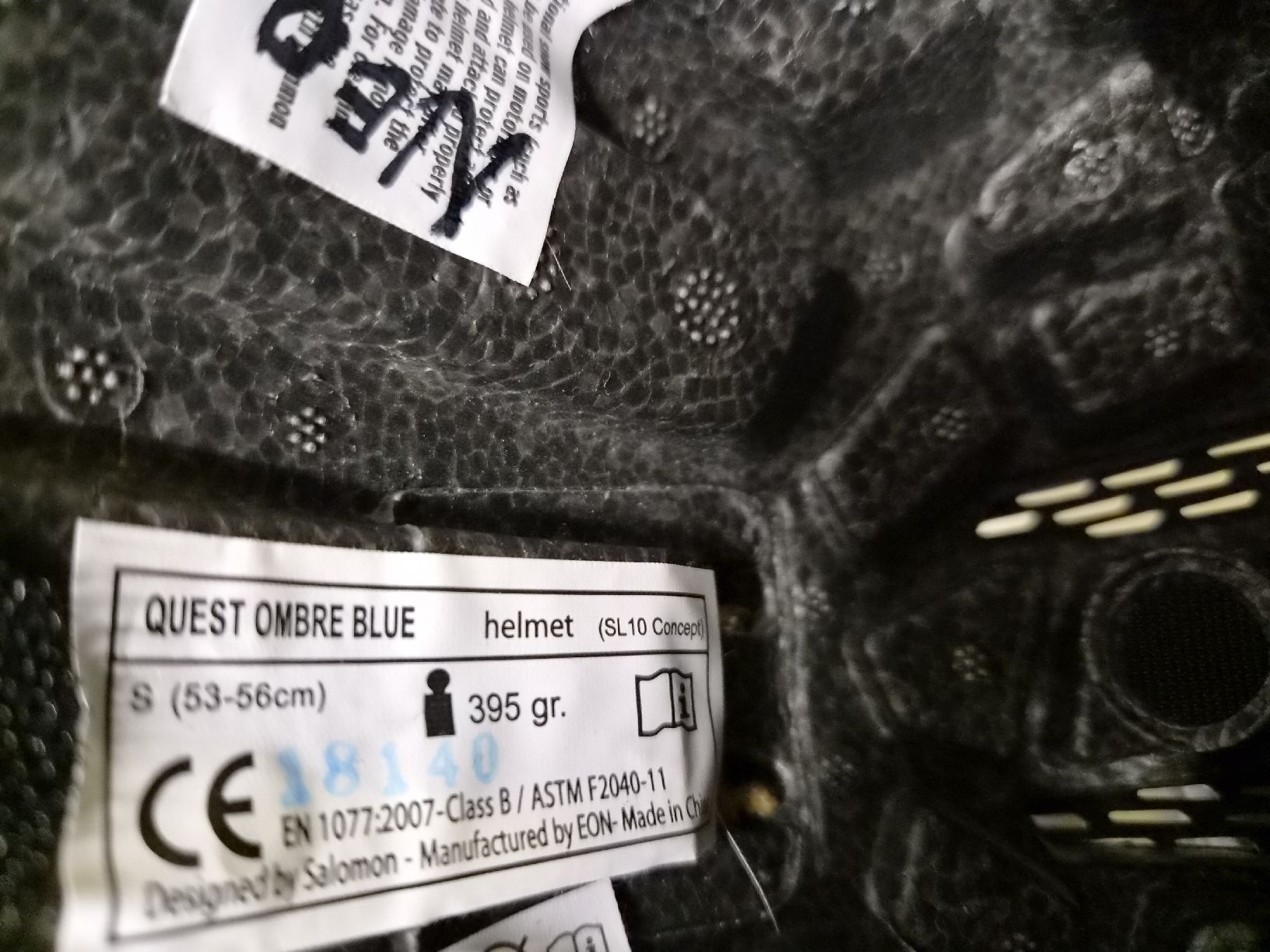 Salomon Caschi: Salomon Ski/Snowboard Helm – Usato da Dübendorf venduto da RoboAnd 4