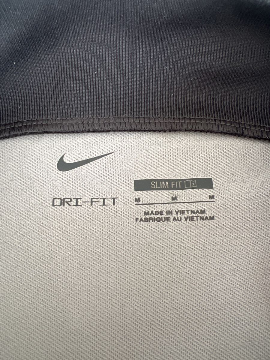 Nike Canottiere & Pantaloni: FC Barcelona Nike Trainingsshirt  – Usato da Bottmingen venduto da ale3829 1
