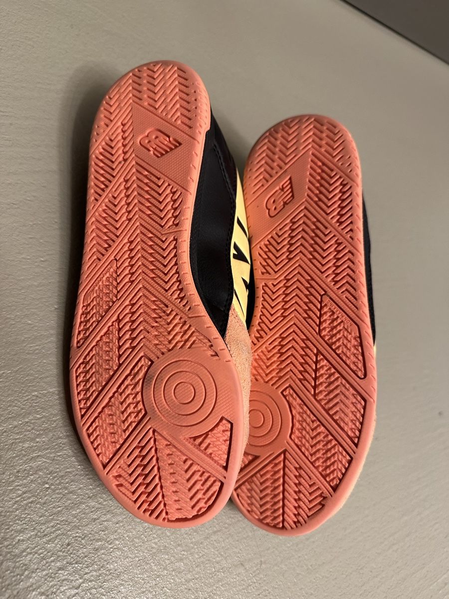 New Balance Scarpe per ragazzi: New Balance Hallen Turnschuhe – Usato da Zürich venduto da Bingobongo03 2