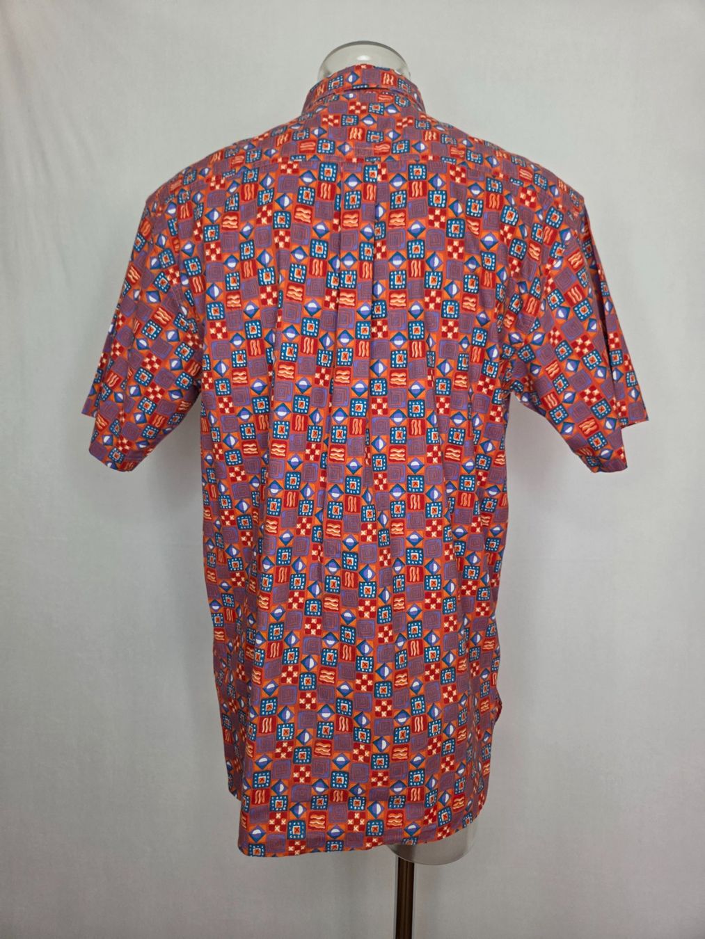 Camicie: Vintage 90er Hemd L Geometric Print – Usato da Bern venduto da -Aniko- 2