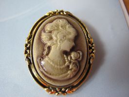 Elegante  Brosche / Anstecknadel - Cameo Motiv!