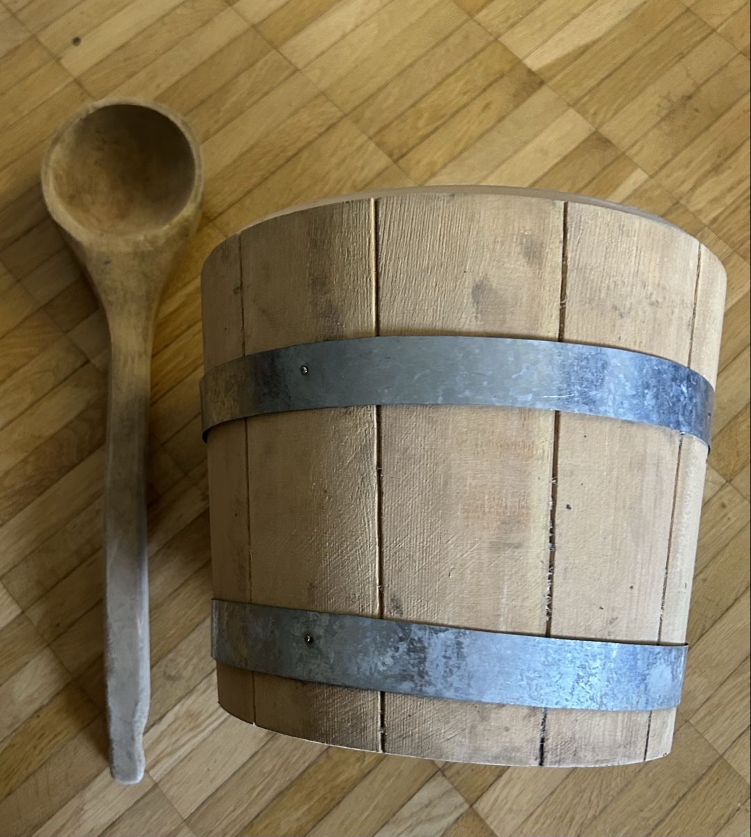 Altro per la casa: Sauna Wassereimer mit Schöpfer aus Holz – Usato da Uster venduto da komlab 1