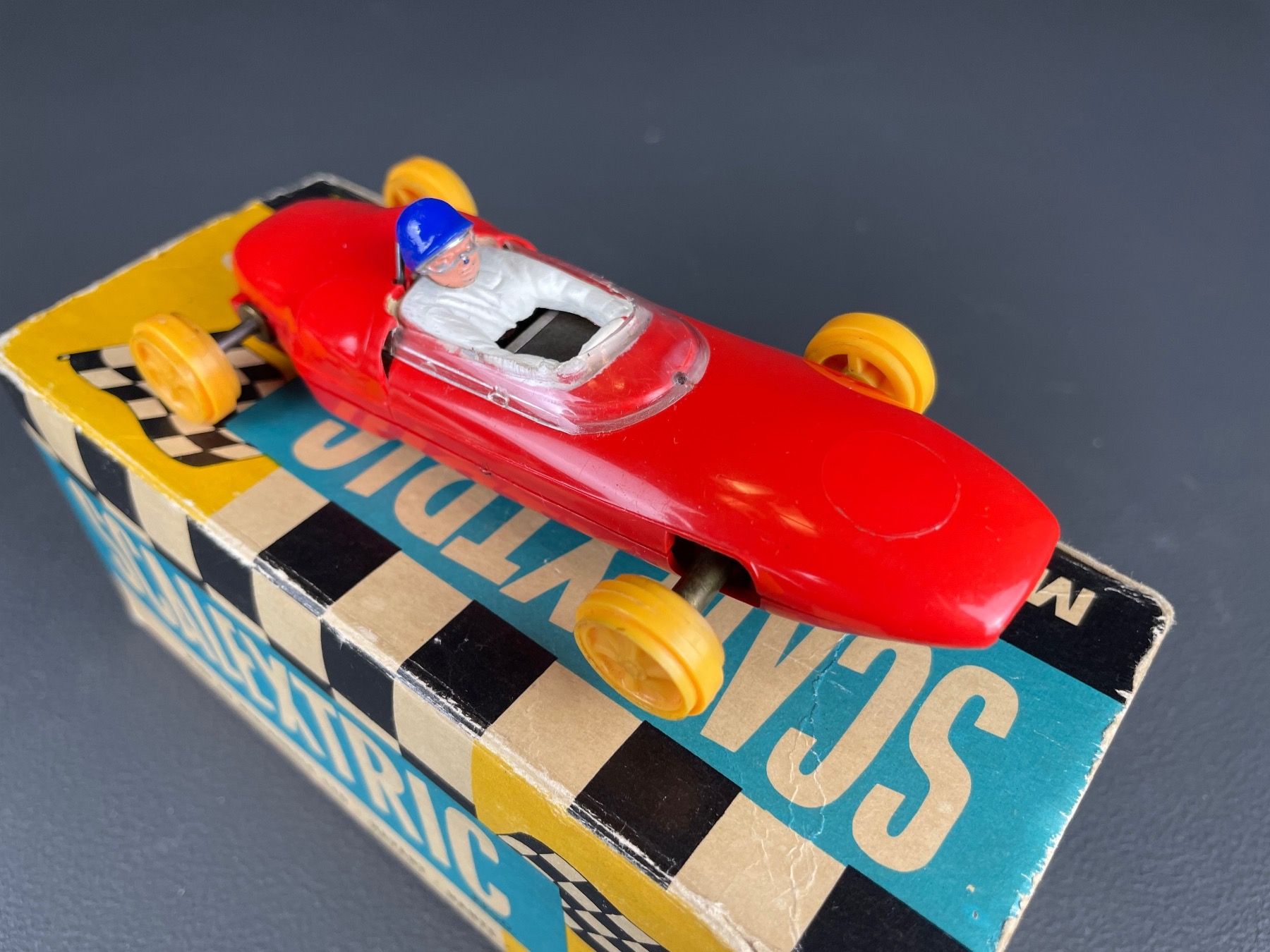 Piste: Scalextric C63 Lotus Red – Nuovo (secondo la descrizione) da Genthod venduto da lightyear63 3