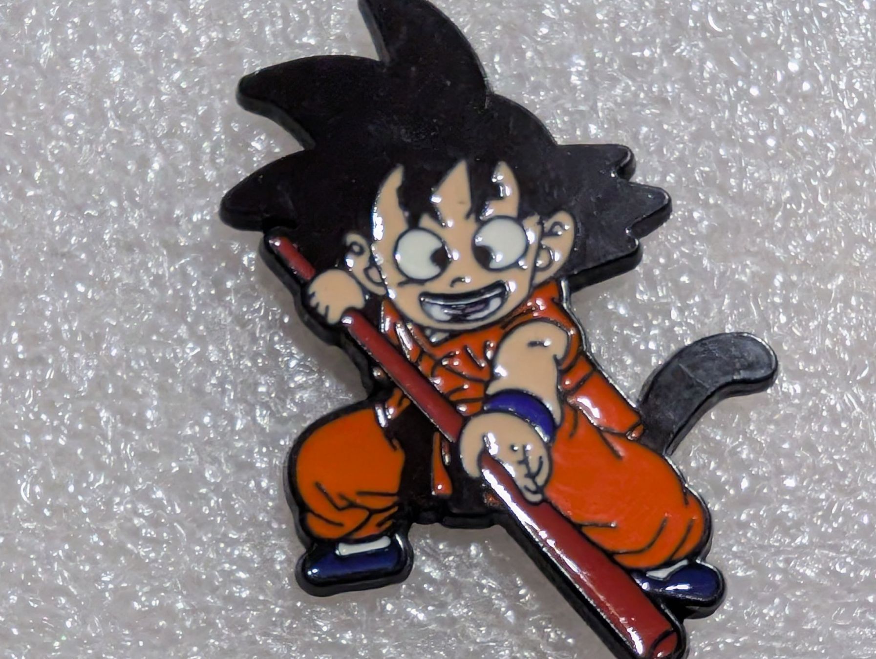 Placchette & Badge: Ansteckpin 289: Son Goku – Usato da Oppligen venduto da Pin-Fall-Shop