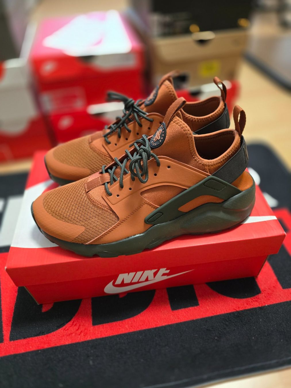 Nike Scarpe da uomo: Nike air Huarache run ultra – Nuovo e nell'imballaggio originale da Courtion venduto da Frankyloveairmax