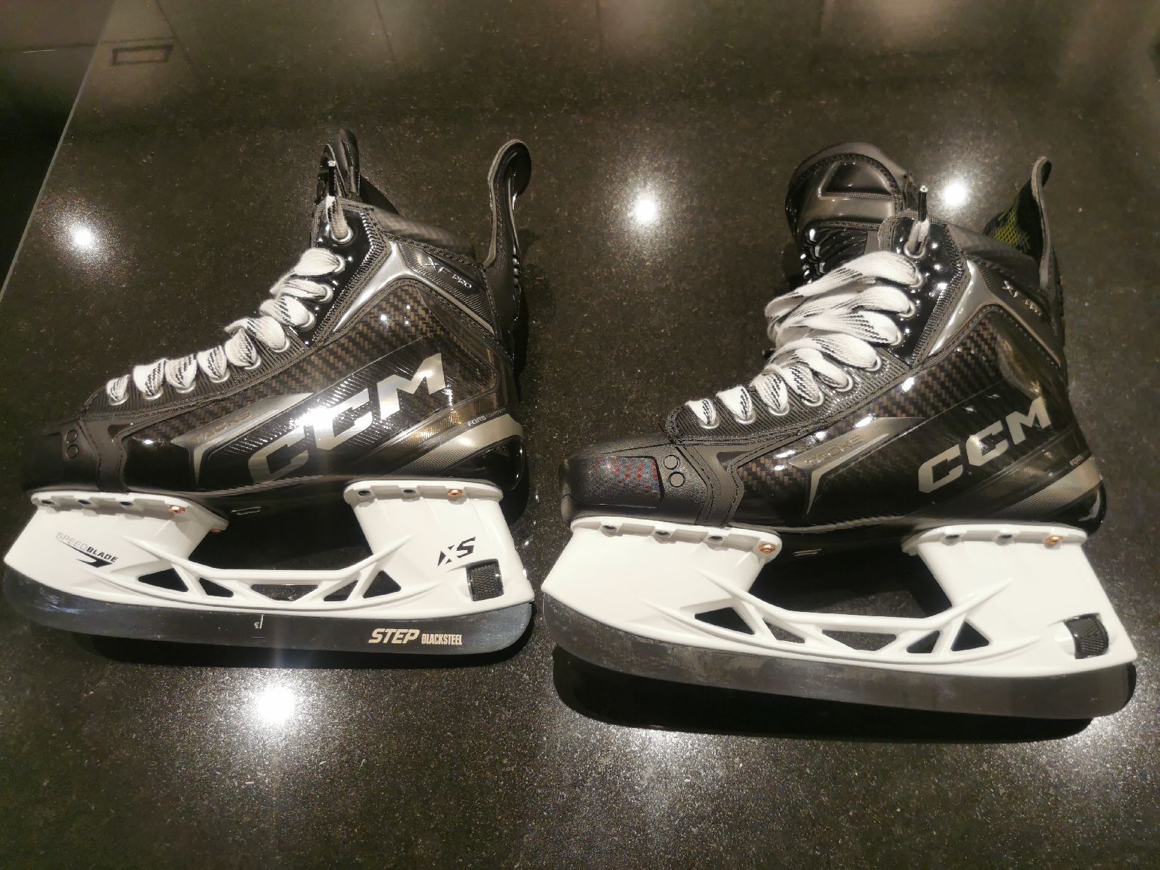 Ccm Pattini da ghiaccio: CCM XF Pro Profischlittschuh Neu – Nuovo (secondo la descrizione) da Niederuzwil venduto da Muzzi15