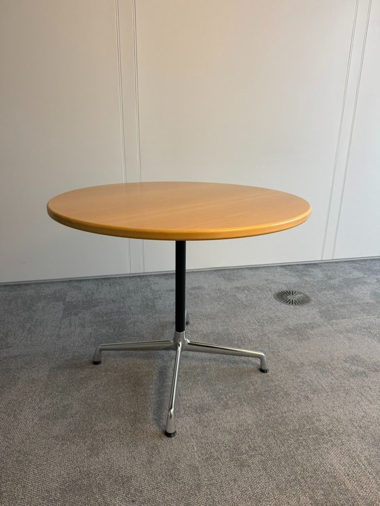 Vitra Tische: Vitra Eames Table – Gebraucht aus Affoltern am Albis von Zapro