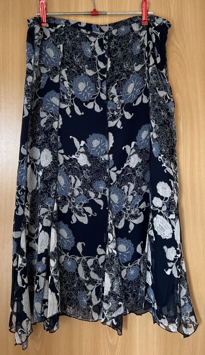 Gerry Weber Gonne: Rock Gerry Weber Grösse 42 – Nuovo (secondo la descrizione) da Brugg AG venduto da NathalieN