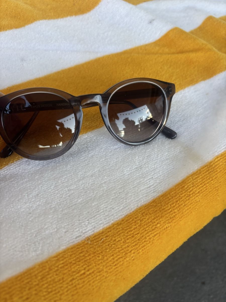 Viu Occhiali & Lenti: Sonnenbrille VIU SWISS DESIGN  – Usato da Wettingen venduto da Hasta80 2