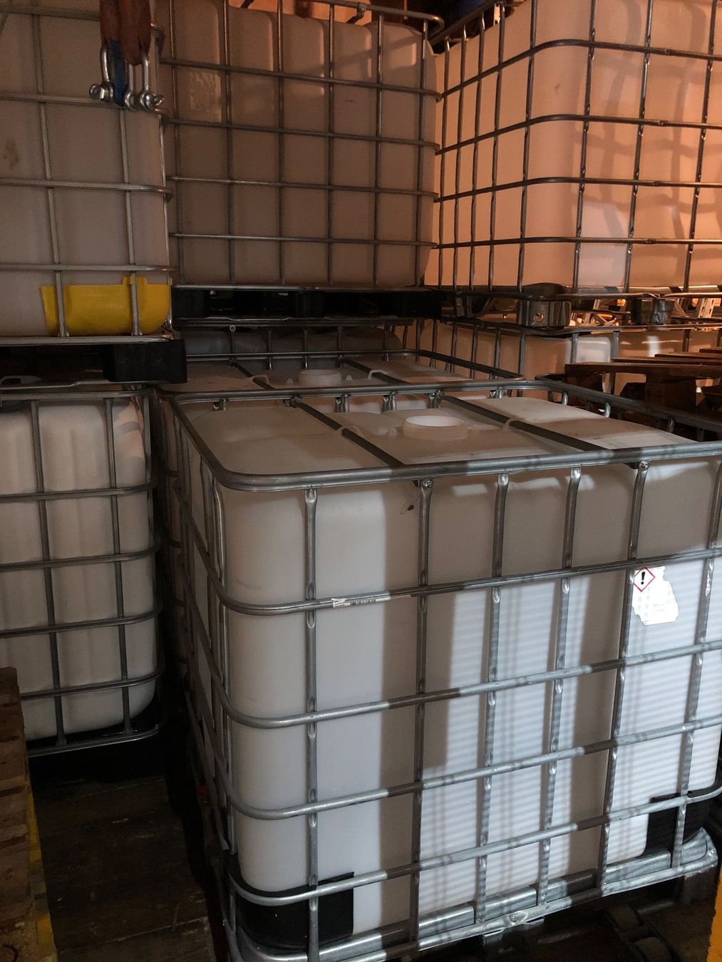 Abbeveratoi e trogoli: Aktion Tank 1000 lt – Usato da Embrach venduto da embr12 3