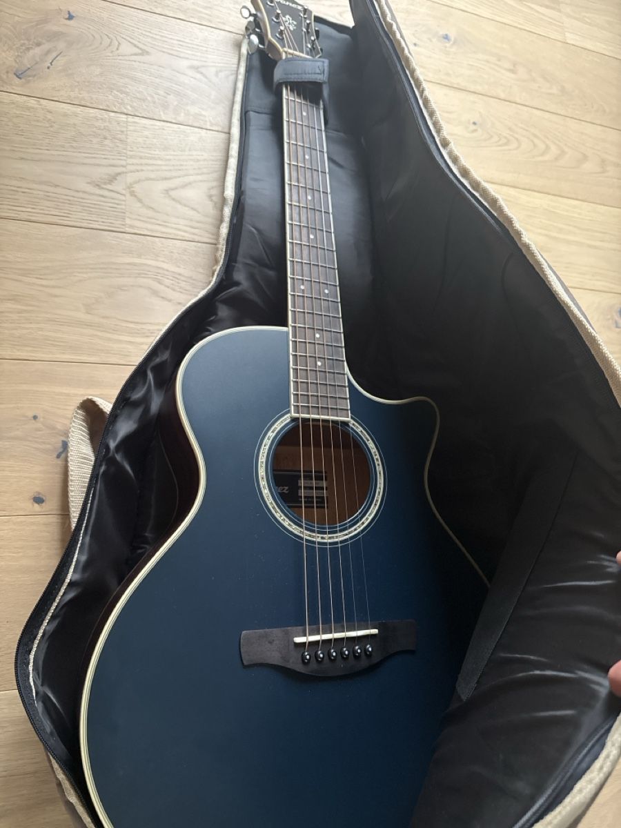 Ibanez Strumenti musicali: Ibanez Acoustic Gitarre mit Tasche – Nuovo (secondo la descrizione) da Bern venduto da U2000 1