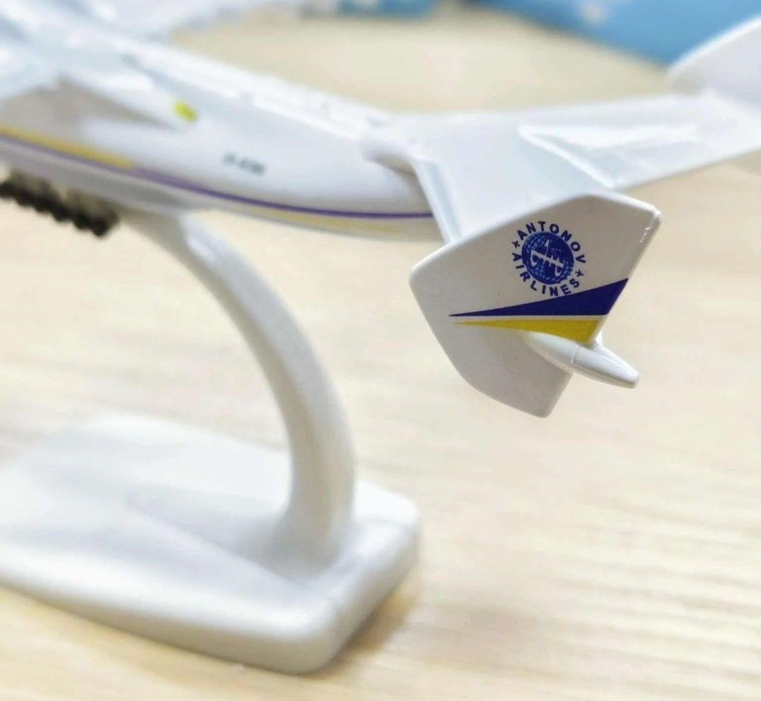 Kit di modellismo & Modellini statici: Antonov 225 echele 1/400 – Nuovo e nell'imballaggio originale da Vernier venduto da 19pigments 1