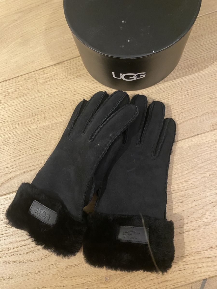 Ugg Handschuhe & Handstulpen: UGG Handschuhe – Grösse S – Gebraucht aus Pfäffikon ZH von Sere97