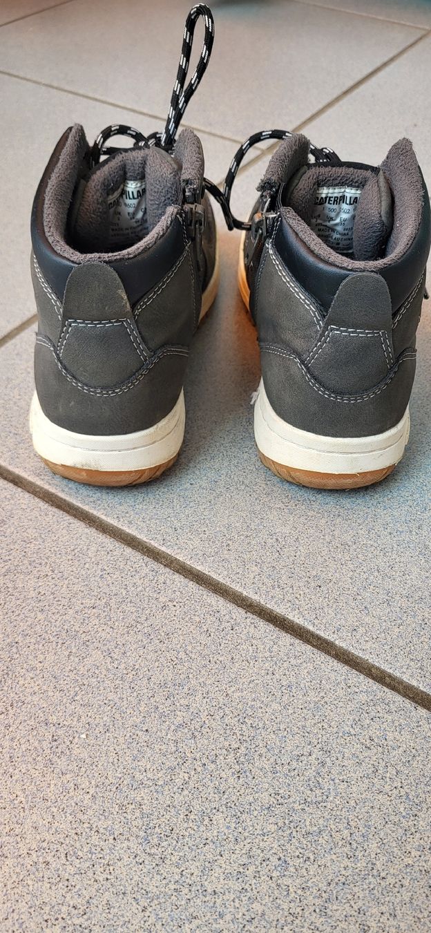Caterpillar Scarpe per ragazzi: Winterschuhe Caterpillar 35 – Usato da Oberwil BL venduto da Manue1974 2