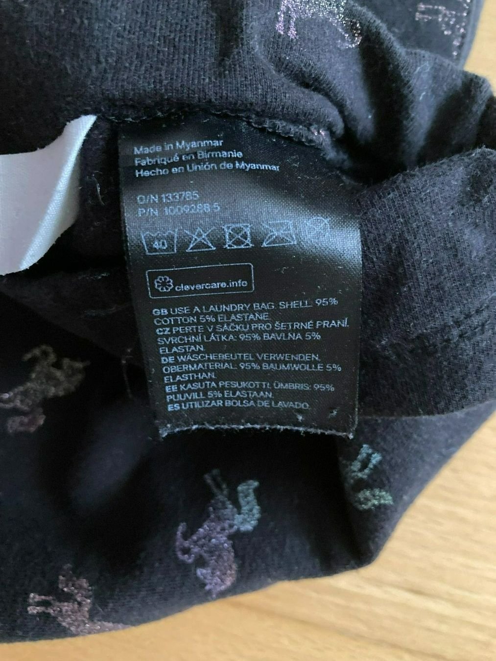 H&M Calze & Collant: Leggins schwarz mit Einhörner – Usato da Muttenz venduto da Juvenile33 5