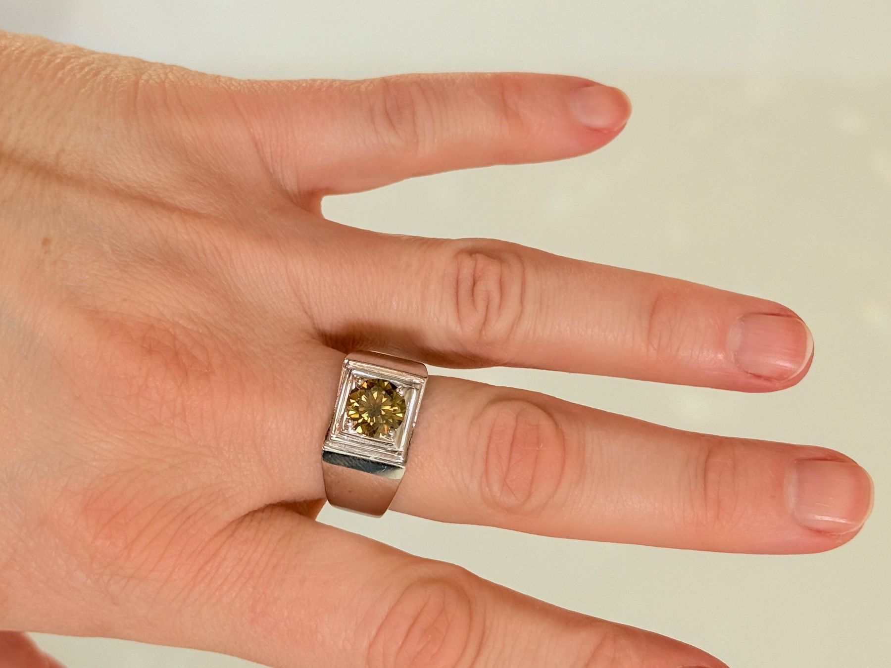 Ringe: 2.06 Ct Vvs1/+Round Brown Moissanite 61 SIZE – Neu und originalverpackt aus Genève von AWWA 3