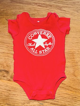 Converse Baby Body rot, Grösse 0-6 Monate!